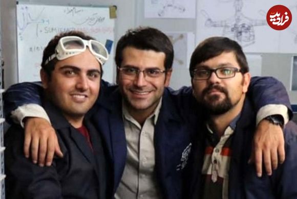 عکس| سفر زمان؛ «مسعود» (بچه مهندس) با همسرش «بنفشه صمدی» و پسرشان در قایق؛ سال 98