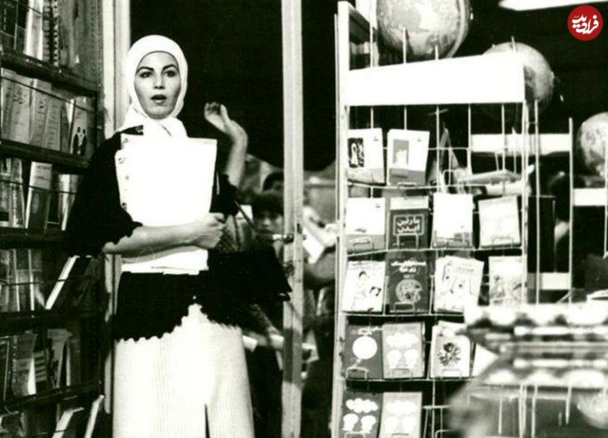 عکس| سفر در زمان؛ «ساموئل خاچیکیان» در حال گفتگو با «پوری بنایی»؛ سال 47