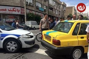 ببینید؛ تصادف عجیب خودروی سواری با ماشین پلیس حین بازرسی!