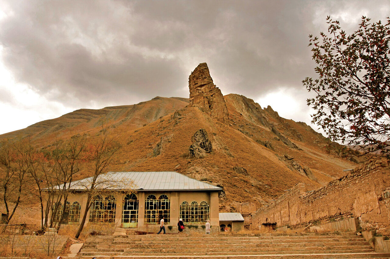 این روستای تهران جعبه مدادرنگی است