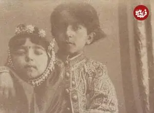 عکس| سفر زمان؛ عکس آتلیه‌ای خواهر و برادر خردسال ایرانی در دوران ناصرالدینن شاه