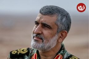 عکس؛ سفر در زمان؛ «سردار حاجی زاده با لباس سپاه در کنار صیاد شیرازی» در جبهه؛ دهه 60