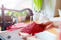 این مواد غذایی را در سینک نشویید
