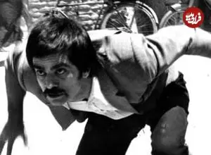 ببینید| سفر زمان؛ شوخی «رهبر انقلاب» با «مهدی فخیم زاده»؛ «شما طاغوتی هستید»