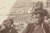 (تصاویر) سفر به عصر قاجار؛ پنبه‌زن، لحاف‌دوز و پسران دخترانه‌پوش