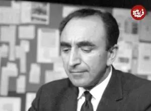 سفر در زمان؛ یادداشت‌های علم، پنجشنبه ۱۳ اردیبهشت ۱۳۵۲: چون با اسرائیل روابط رسمی نداریم، تلگراف شاه توسط کنسول ما در اسرائیل فرستاده می‌شود