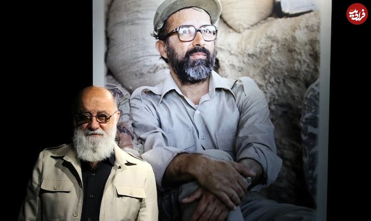 عکس؛ سفر به تاریخ؛ «شهید چمران» و برادرش «مهدی چمران» با لباس نظامی در جبهه