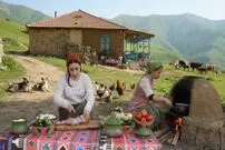 ببینید| غذای روستایی در ایران؛ پخت پیراشکی گوشت با ران بره در طبیعت زیبای گیلان