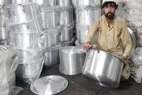 ببینید| فرآیند تماشایی تولید انبوه قابلمه و تابه از طریق بازیافت ضایعات آلومینیومی