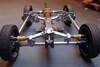 ببینید| فرآیند ساخت یک خودروی آفرود توسط مکانیک کانادایی