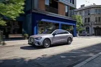 تصاویر| مرسدس بنز C400 4MATIC رونمایی شد؛ اولین کلاس C تمام الکتریکی تاریخ