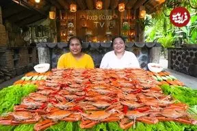 ببینید| غذای روستایی در سنگاپور؛ پخت خرچنگ به روش سنتی و زیر کاه