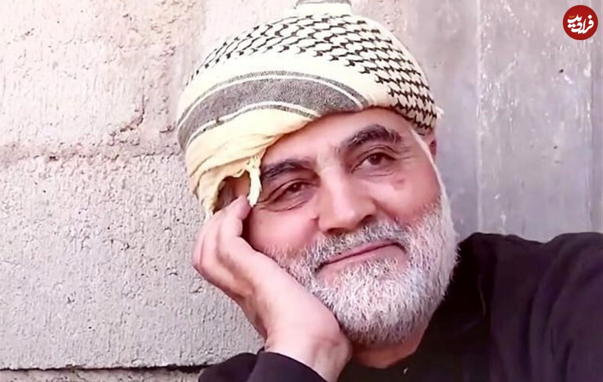 عکس؛ سفر به تاریخ؛ چهرۀ خندان «حاج قاسم، حاج همت و محسن رضایی» در جبهه