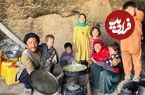 ببینید| غذای روستایی در افغانستان؛ پخت خوراک بامیه روی آتش در غار