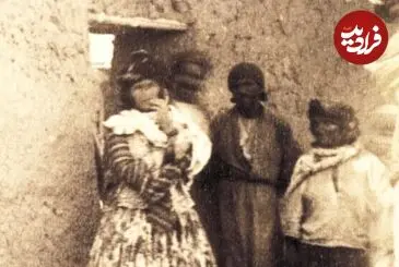 عکس| سفر زمان؛ ژست دختران کُرد با کوزه‌های آب روی دوش؛ بیش از یک قرن قبل