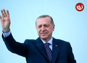 عکس| سفر در زمان؛ «رجب طیب اردوغان» در محاصره خبرنگاران در لندن؛ سال 1381
