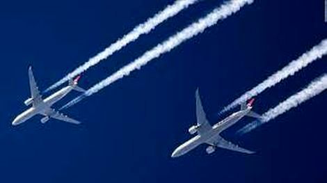 (ویدئو) هواپیماهای مسافربری در آسمان اینطور از کنار هم رد می‌شوند و مسافرها نمی دانند