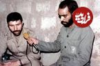 عکس؛ سفر در زمان؛ «سرلشکر فیروزآبادی در حال تقدیر از صیاد شیرازی»؛ سال 70