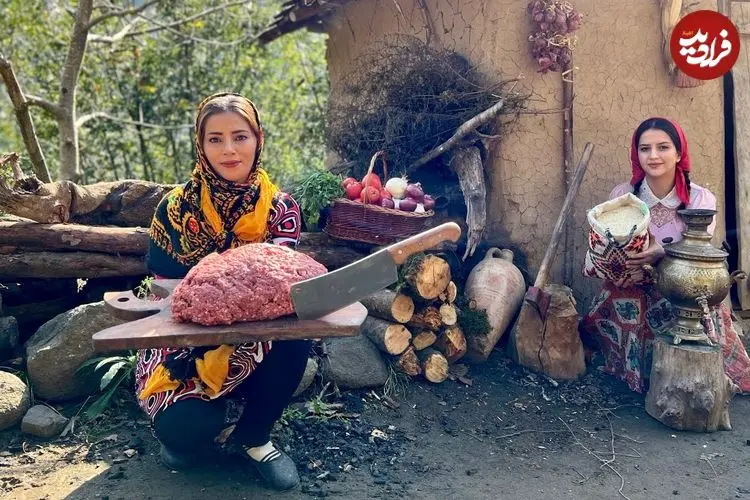 ببینید| غذای روستایی در ایران؛ پخت پلوی مخلوط با گردو و گوشت چرخ کرده در طبیعت
