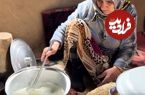 ببینید؛ غذای روستایی در ایران؛ دوشیدن شیر گاو، تهیه پنیر خانگی و پخت خشیل 