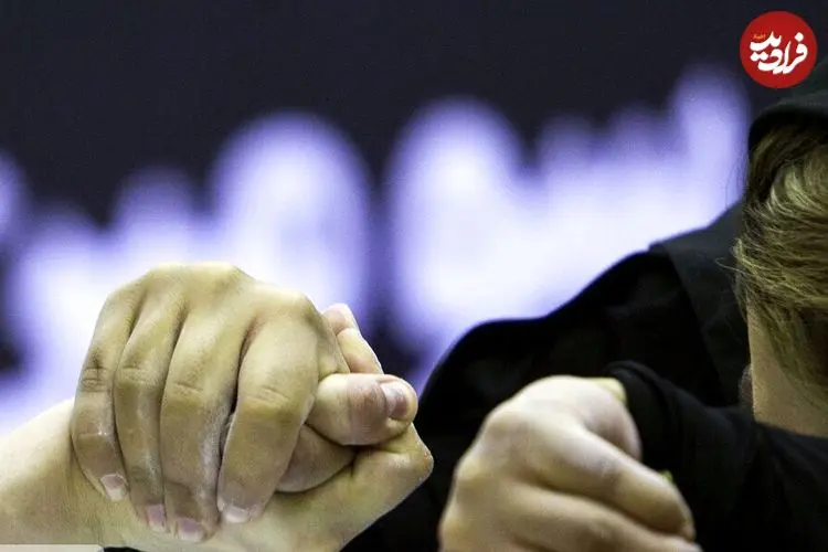 ببینید؛ مسابقه مچ‌اندازی مجری خانم صداوسیما روی آنتن زنده