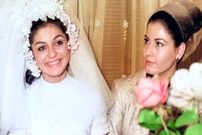 عکس؛ سفر در زمان؛ «پوری بنایی و گلی زنگنه» در دهه 60؛ ویگن و فروزان در سال 44