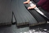 (ویدئو) مراحل دیدنی تولید انبوه کمربند چرمی در کارگاهی در ترکیه