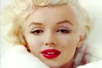 عکس| سفر در زمان؛ مرلین مونرو در صحنه ای از فیلم ناجورها؛ سال 1339