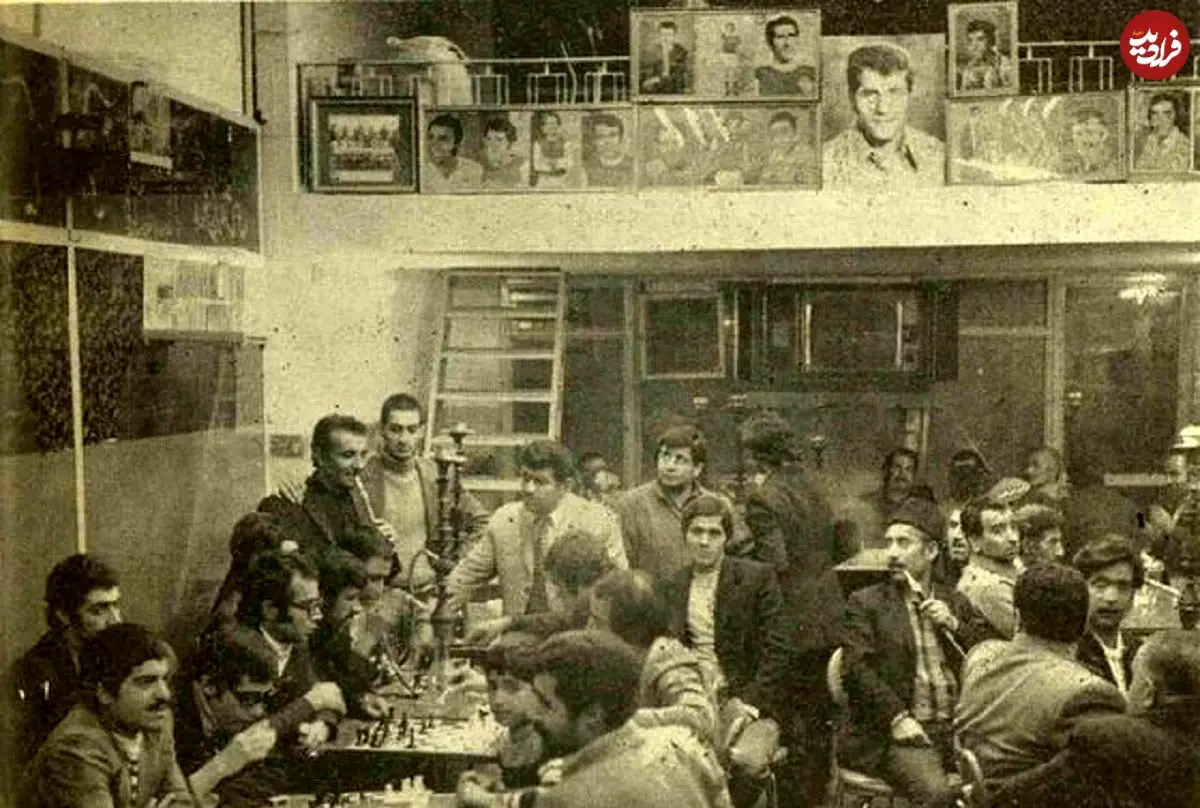 تصاویر؛ روایت نایاب از قهوه‌خانه هواداران پرسپولیس در دهه ۱۳۵۰ 