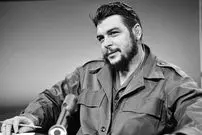 عکس| سفر به تاریخ؛ دیدار «ژان پل سارتر و سیمون دوبوار» با «چگوارا»؛ سال 1338