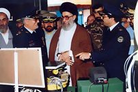 عکس؛ سفر در زمان؛ «علی شمخانی در کنار منصور ستاری»؛ اواخر دهه 60