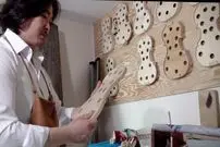 ببینید| مراحل دیدنی ساخت یک ویولن با چوب یک درخت قدیمی در سئول