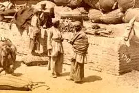 عکس| سفر به ایران قدیم؛ تصویری از فضای داخلی یک کاروانسرا در عهد قاجار