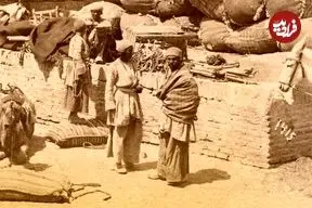 عکس| سفر به ایران قدیم؛ تصویری از فضای داخلی یک کاروانسرا در عهد قاجار