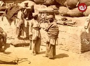 عکس| سفر به ایران قدیم؛ تصویری از فضای داخلی یک کاروانسرا در عهد قاجار