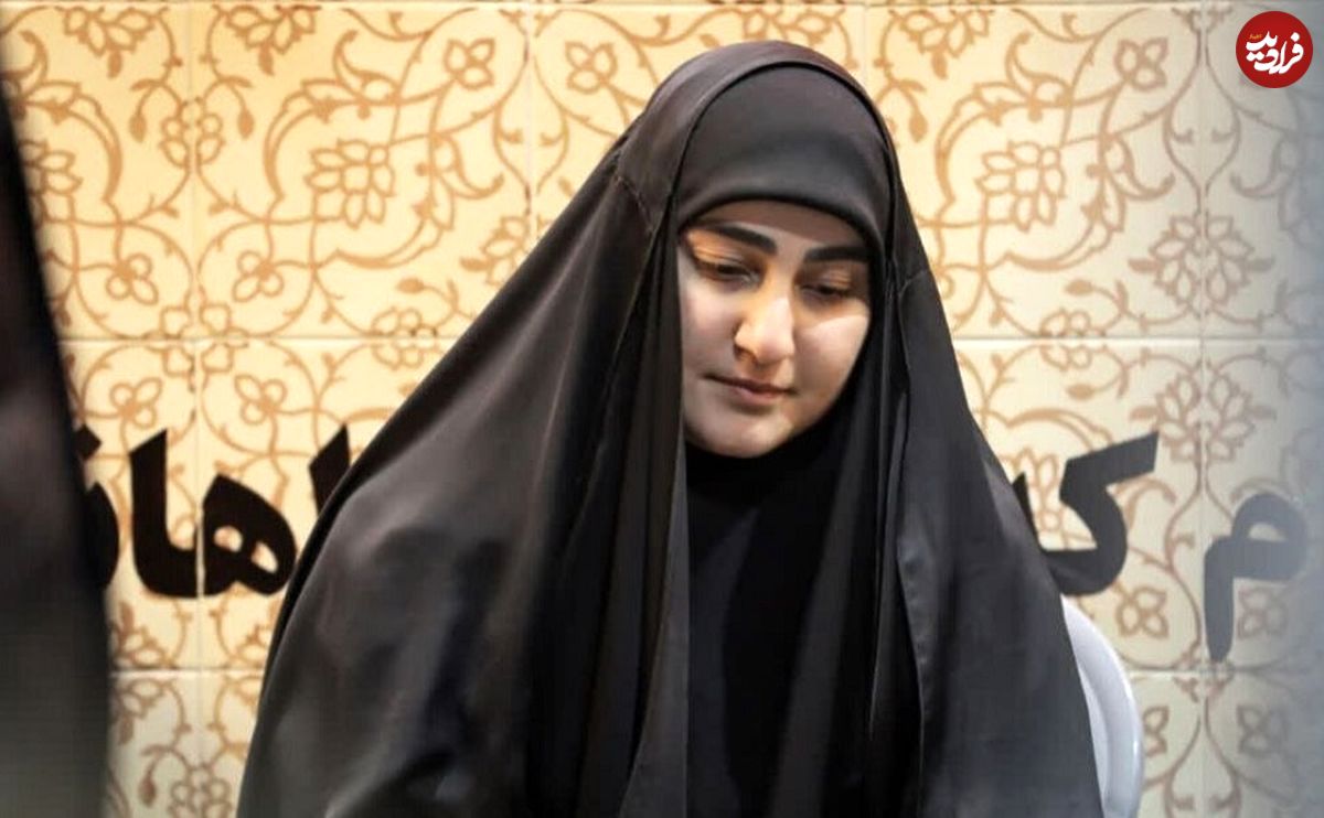 عکس؛ سفر زمان؛ دیدار «عزت الله ضرغامی» با «زینب، دختر سردار سلیمانی»؛ سال 1399