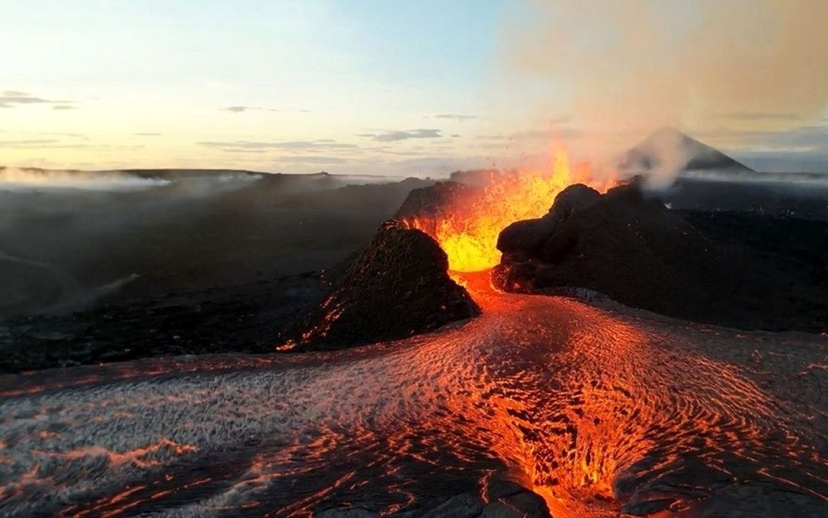 (ویدیو) ایجاد شکاف ترسناک در ایسلند در اثر فعالیت‌های آتش‌فشانی