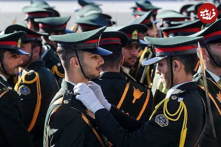 (عکس) تهران قدیم؛ «دانشجویان دانشگاه پلیس» در دهه 50؛ خیابان فردوسی در سال 38