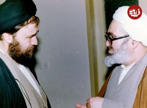عکس؛ سفر در زمان؛ «حسینعلی منتظری و رهبر انقلاب» در نماز جمعه تهران؛ سال 58