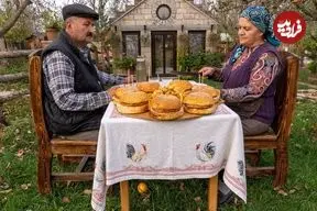 ببینید| غذای روستایی در آذربایجان؛ تهیه همبرگر مرغ سنتی