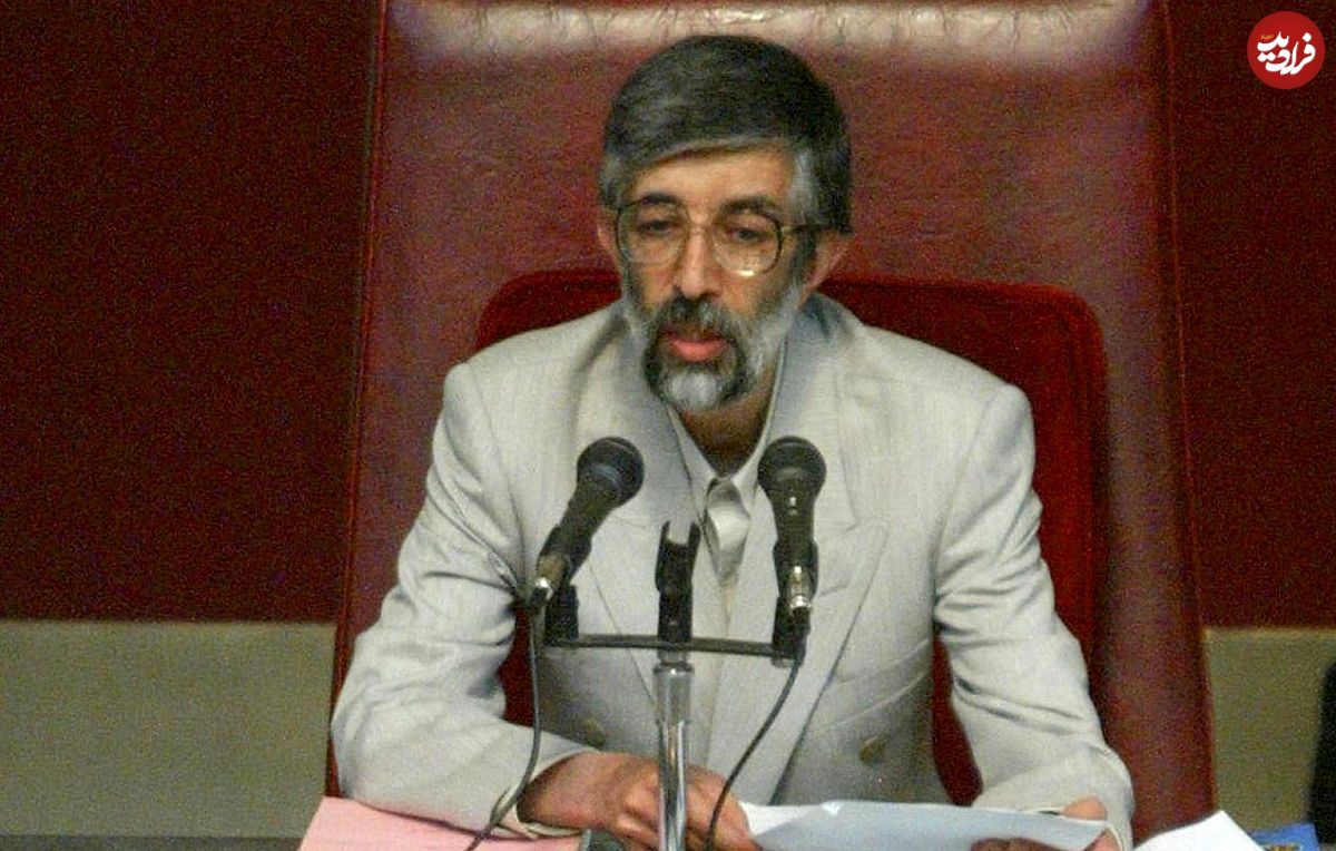 عکس؛ سفر در تاریخ؛ «حداد عادل در کلیسای سنت جوزف»؛ سال 1384