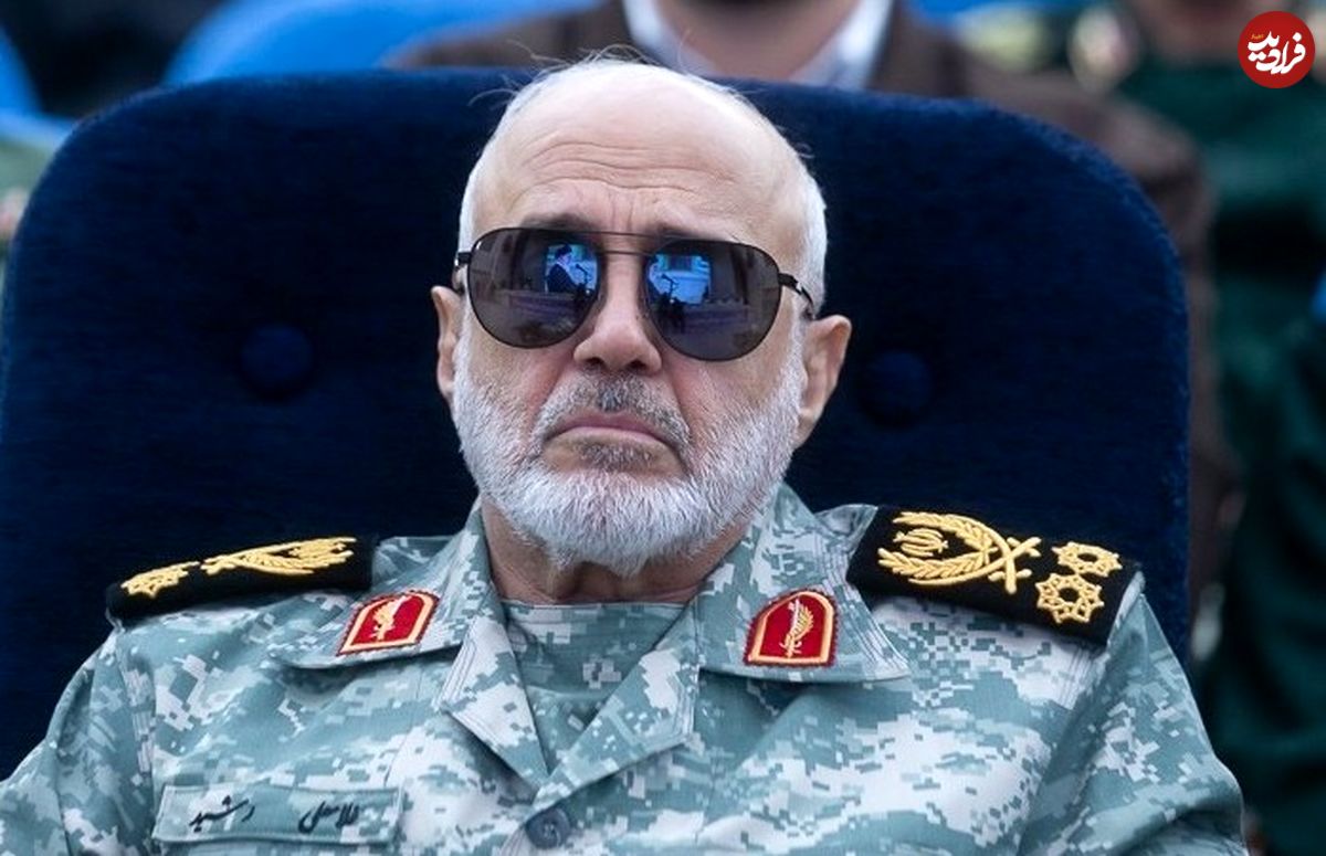 عکس؛ سفر به تاریخ؛ «سردار رشید» در جبهه در کنار «سردار سلیمانی، حاج همت، خرازی و احمد کاظمی»
