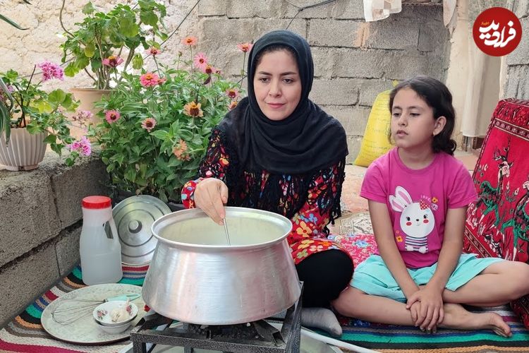 ببینید؛ غذای روستایی در ایران؛ پخت آش دوغ و تهیه کره محلی