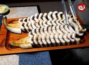 ببینید| غذای خیابانی در کره؛ تهیه کباب و سوپ با مارماهی در سئول