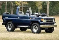 تصاویر| تویوتا لندکروزر سری ۷۰ کمیاب با سقف بازشو، محبوب کلکسیونرها