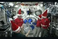 عکس؛ فضانوردان در فضا هم کریسمس را جشن گرفتند
