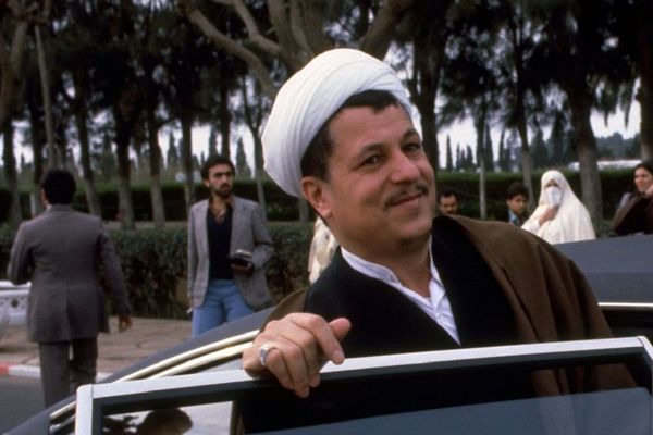 عکس؛ سفر در زمان؛ استقبال هندی ها از «هاشمی رفسنجانی در فرودگاه دهلی»؛ دهه 60