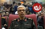 عکس؛ سفر در زمان؛ «سرلشکر باقری در حال مشاهده تصویر برادر شهیدش»؛ سال 97