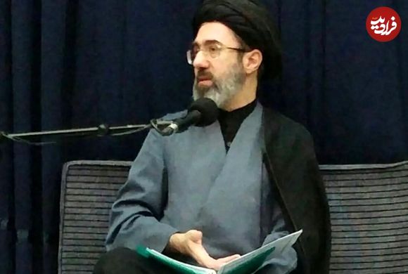عکس؛ سفر به تاریخ؛ «سید مجتبی خامنه‌ای» در مراسم ترحیم پدر «سردار سلیمانی»؛ سال 96