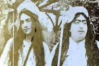 عکس| سفر به ایران قدیم؛ چهرۀ خندان یک درویش دوران قاجار در یک عکس آتلیه‌ای